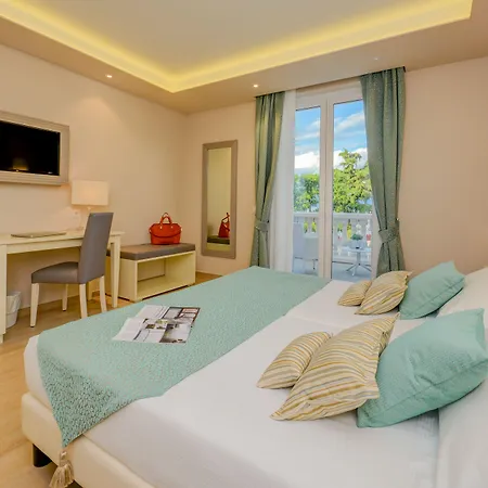 Villa Garuti Village-3