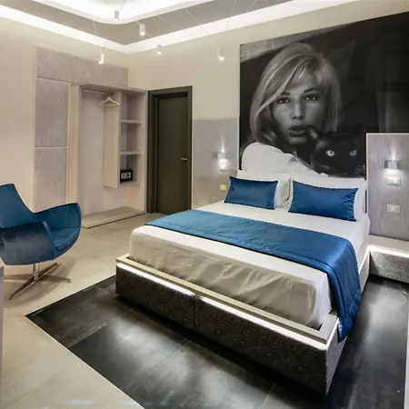 Via Veneto Luxury Suites-3
