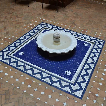 Riad Amaris-2