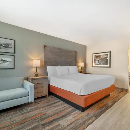 Best Western Plus King'S Inn And Suites-3
