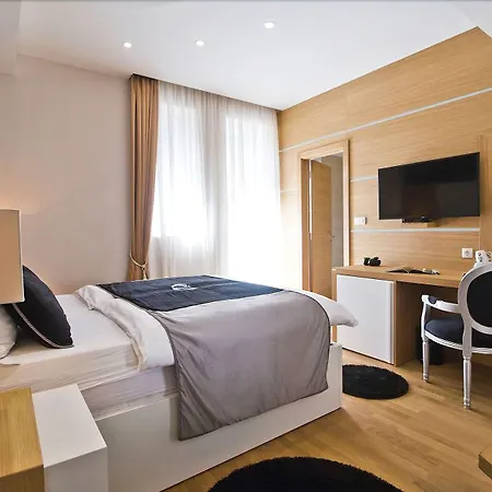 Vip Rooms-2