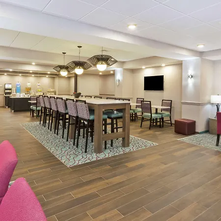 Hampton Inn Sedalia-2