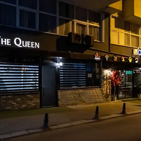 The Queen Hotel-2