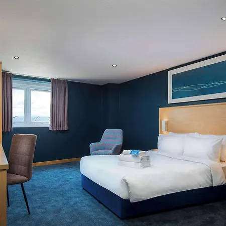 Travelodge Inverness Fairways-3