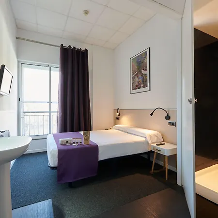 Hostal Mayerling Centro-2