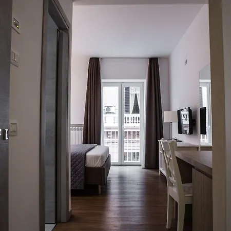 Prestige Rooms Chiaia-3