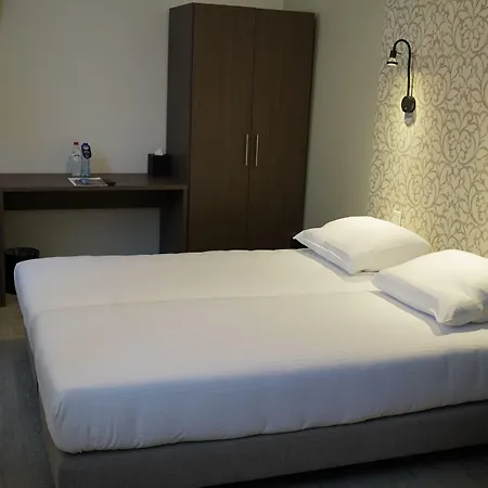 Hotel Corner House By Wp Hotels-3