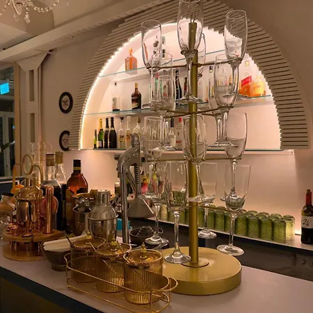 Abalú Collection Hotel Boutique Gran Via-3