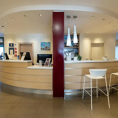 Best Western Palace Inn Hotel-3