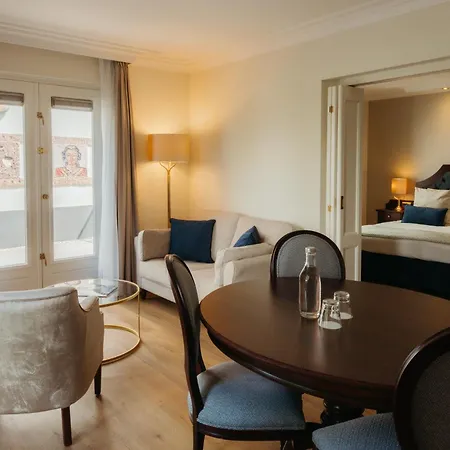 Grand Hotel Karel V-2