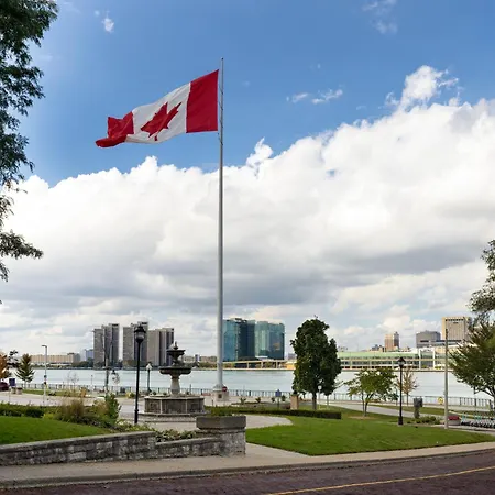 Holiday Inn Express Windsor Waterfront By Ihg-2