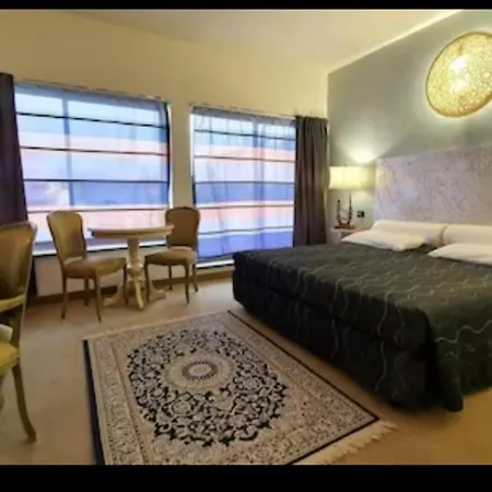 Hotel Feel Inn Venice Airport-3