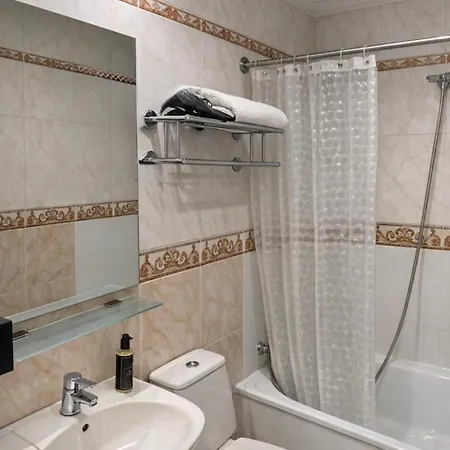 Cuatro Caminos Rooms-3