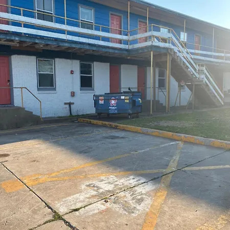 Rosenberg Motel-3