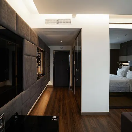 11 Mirrors Design Hotel-3