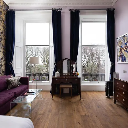 24 Royal Terrace-2