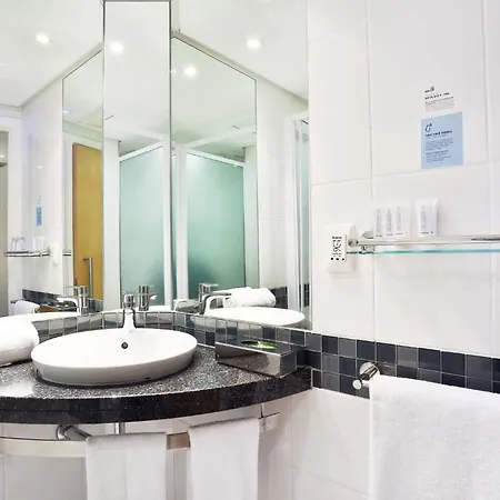 Holiday Inn Express Cape Town City Centre By Ihg-3