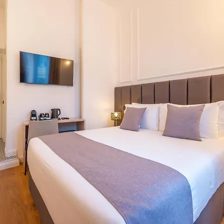 Crescenzio 74 botique by Ghor-2