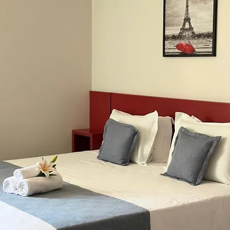 Paris Hotel-2