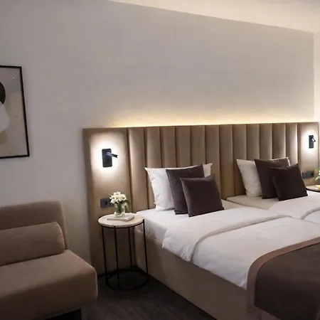 Bayer'S City Hotel-3