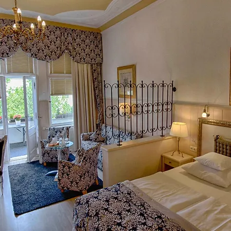 Hotel Augusta Am Kurfuerstendamm-3