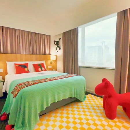 Macau Hotel S-2