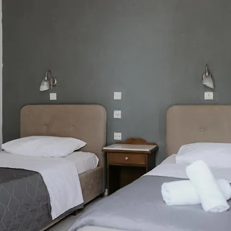 Hotel Thirasia-3