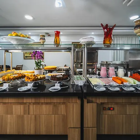 Hotel Golden Park Curitiba By Nacional Inn-2