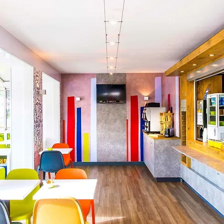 Ibis Budget Issoire-3