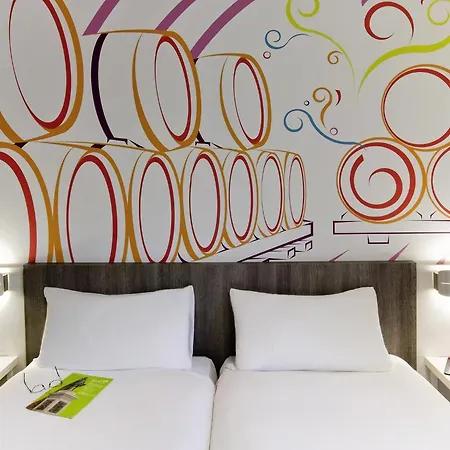 Ibis Styles Madrid Prado-2