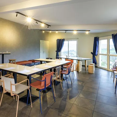 Ibis Budget Millau Viaduc-3