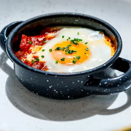 Icon Embassy-3