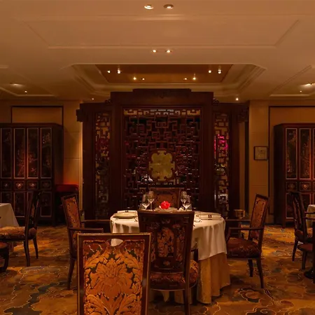 Shangri-La Paris-2