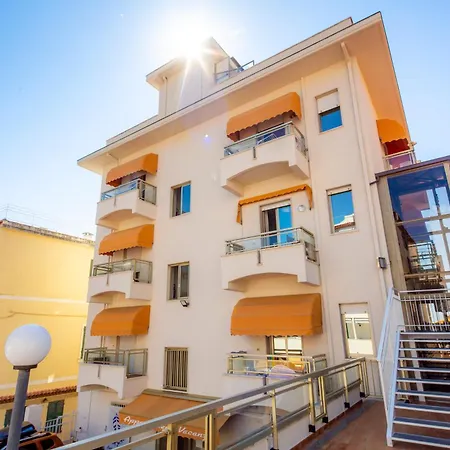 Residence Dei Due Porti-2