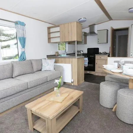 Newperran Holiday Resort By Away Resorts-2