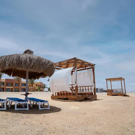 Malikia Resort Abu Dabbab-2