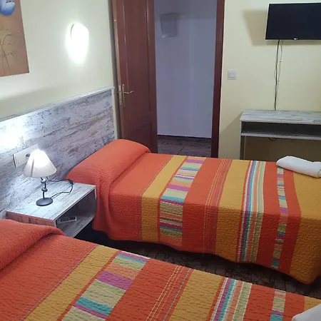 Hostal Virgen Del Rocío-3