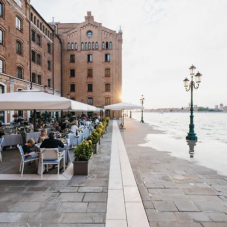 Hilton Molino Stucky Venice-2
