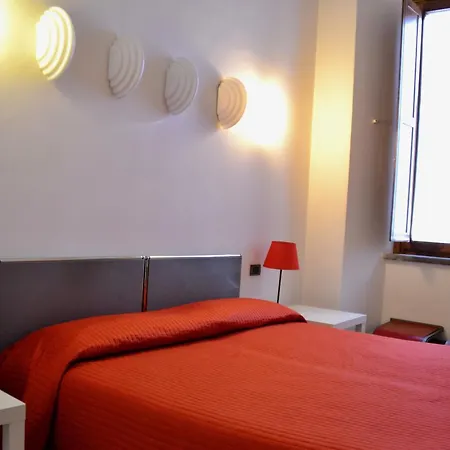 Hotel Italia-2