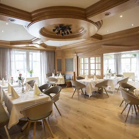 Hotel Sauerlaender Hof-2
