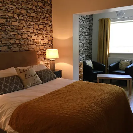 Abbeyvilla Guesthouse Room Only-3