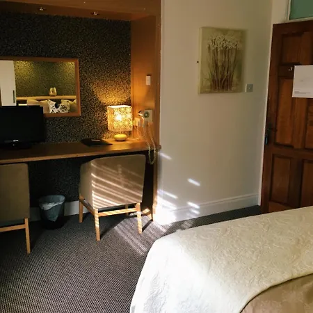 Abbeyvilla Guesthouse Room Only-2