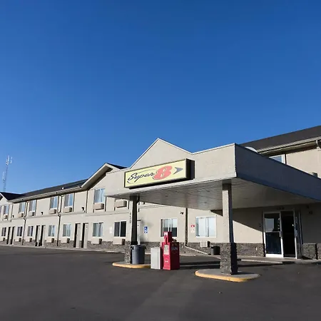Super 8 By Wyndham Strathmore-3