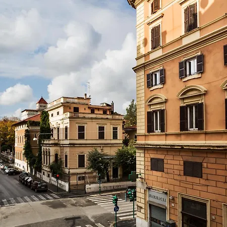 Lahouse Rome By Premium Suites Collection-2