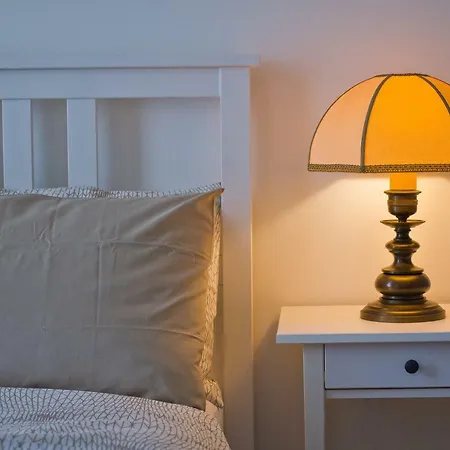 Golden Rooms Bed & Breakfast-3