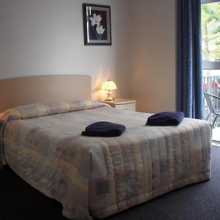 Victoria Hotel Suites-3