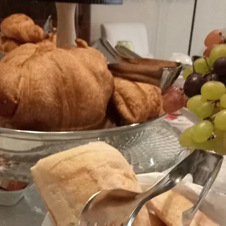 Corte Posta B&B - parcheggio e bagno in camera - sconti per Espositori Mangiari -ideale per Coppie, Soggiorni di lavoro, Viaggiatori interessati a arte e cultura-2