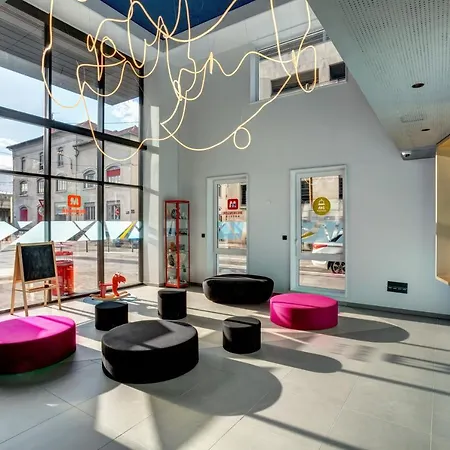 Meininger Hotel Lyon Centre Berthelot-2