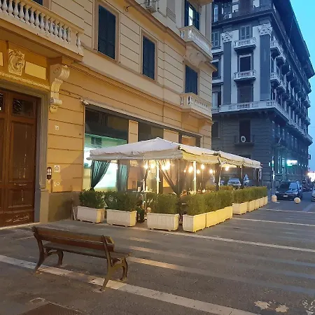 Casa Vittoria Napoli - Santa Lucia-2
