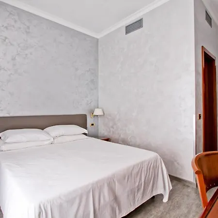 Hotel Invictus-2